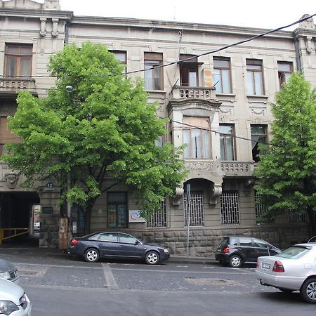 Apartment In Purtseladze Street 第比利斯 外观 照片