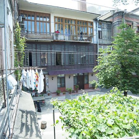 Apartment In Purtseladze Street 第比利斯 外观 照片