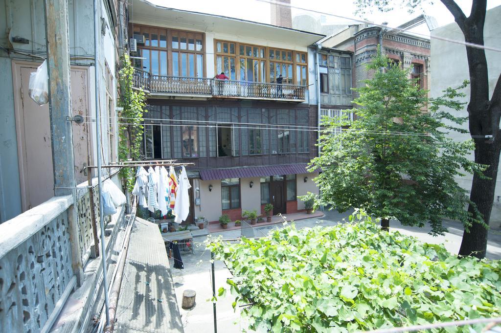 Apartment In Purtseladze Street 第比利斯 外观 照片